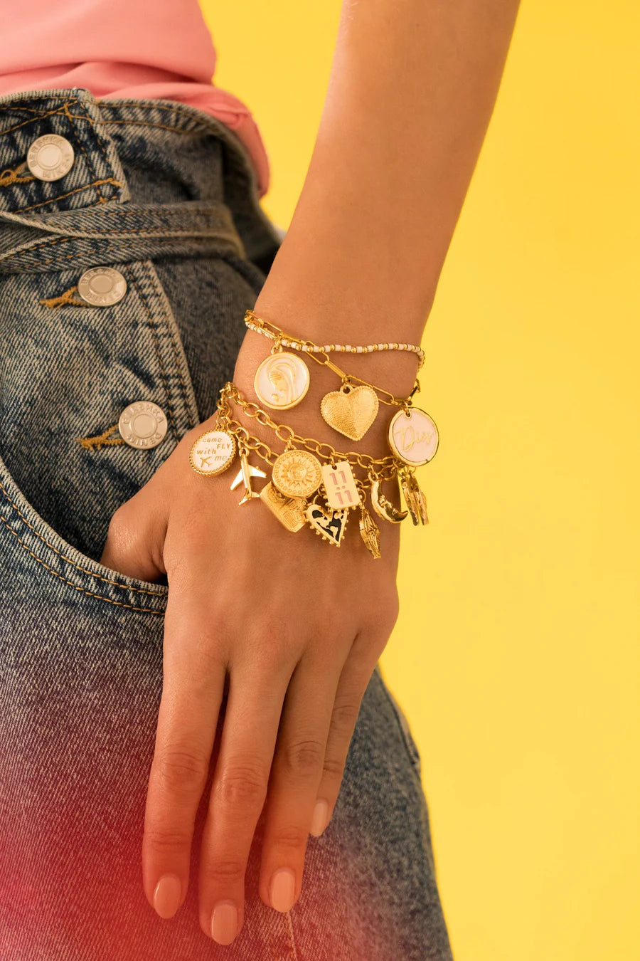 Pulsera Dijes Varios + Caja Especial